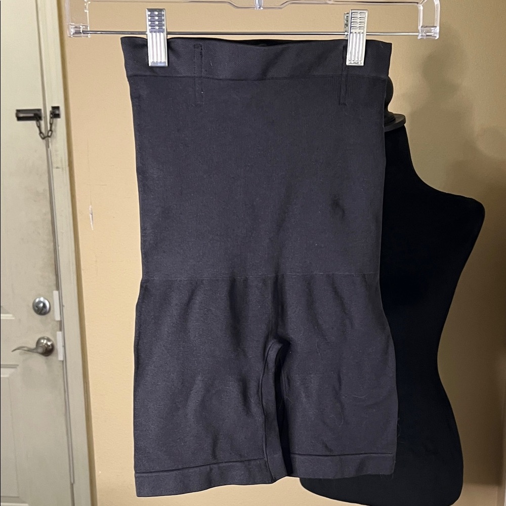 Shapermint Charcoal Women’s Athletic Shorts - Picture 2 of 6